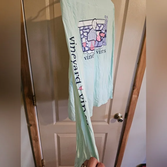 Vineyard Vines Large Long Sleeve T Shirt Winter Theme - Picture 2 of 5